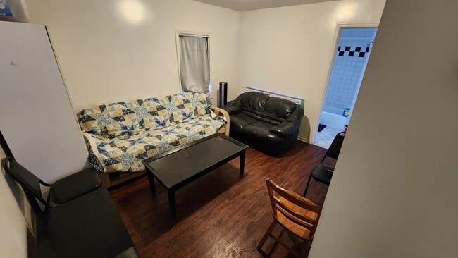 Photo - 721 Birch St