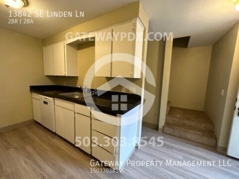 Photo - 13842 SE Linden Ln