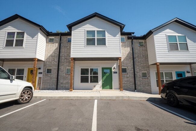 Building Photo - 1195 N Pink Ter Unit #1