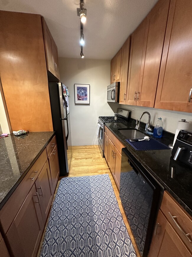 Building Photo - 36 Ridgemont St Unit 24 Rental