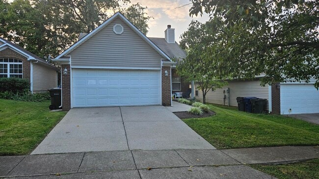 Building Photo - 265 Darenia Ln