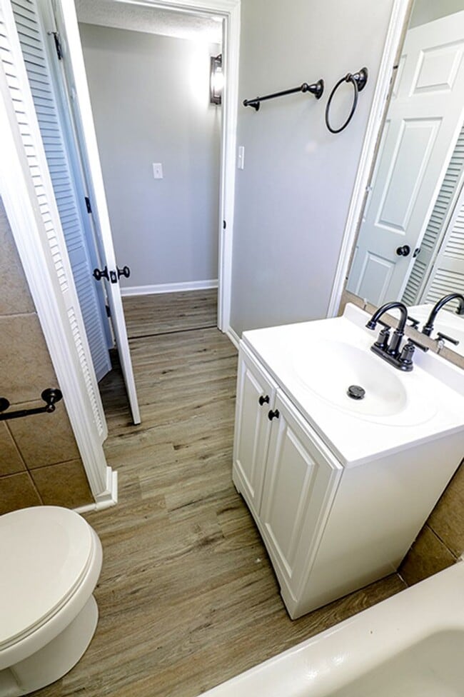 Photo - 3 Bedroom 1 Bath Fenced Shed Patio Brick Ranch Rental Home