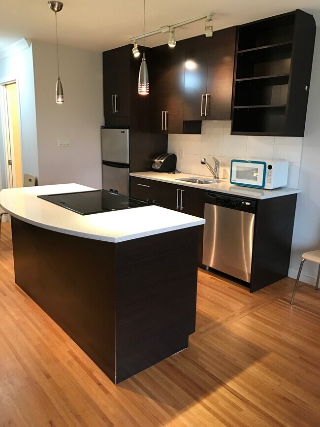 Photo - 1540 Haro St Unit 212