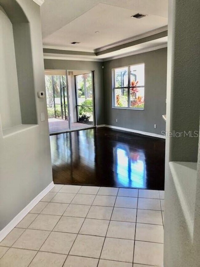 Photo - 238 Mestre Pl