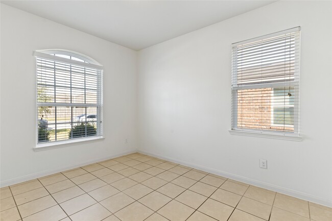 Photo - 9106 Stagewood Dr