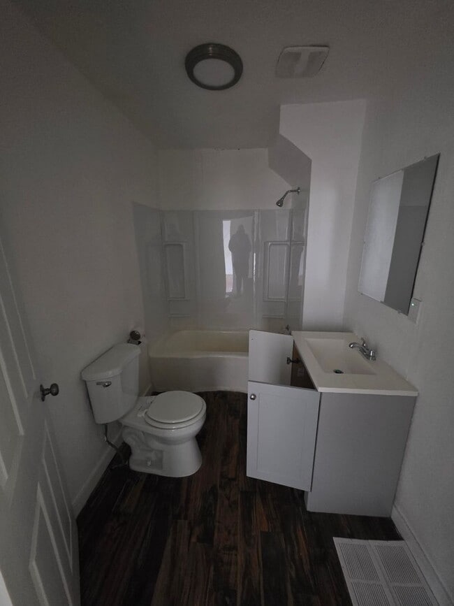 Photo - 854 Mildred Ave