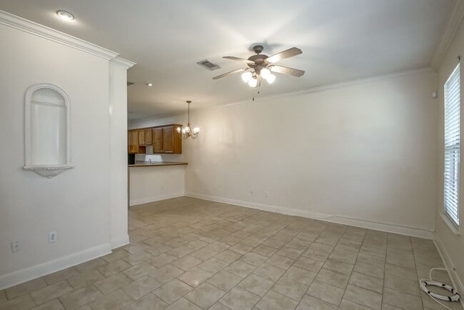 Photo - 10600 Lakes Blvd