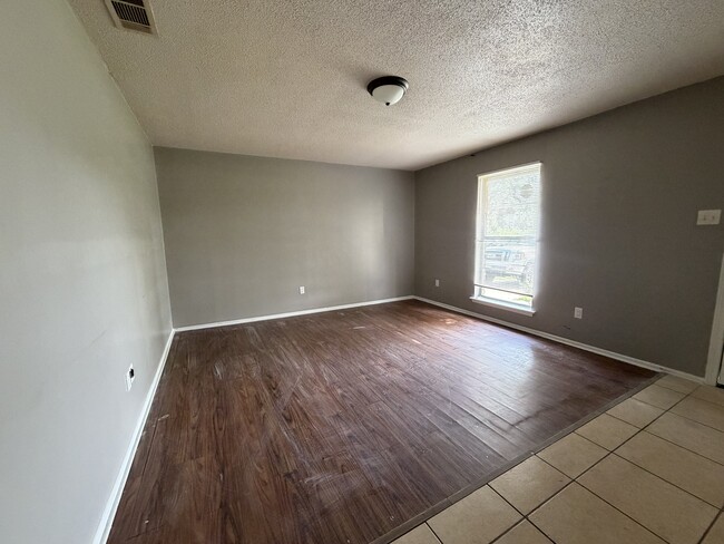 Photo - 2950 Hillcrest Dr