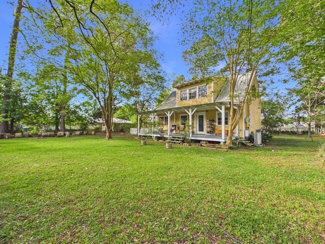 Photo - COMING SOON! Charming Cottage in the Center of Town