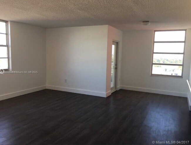 Photo - 1301 NE Miami Gardens Dr Unit 1625W