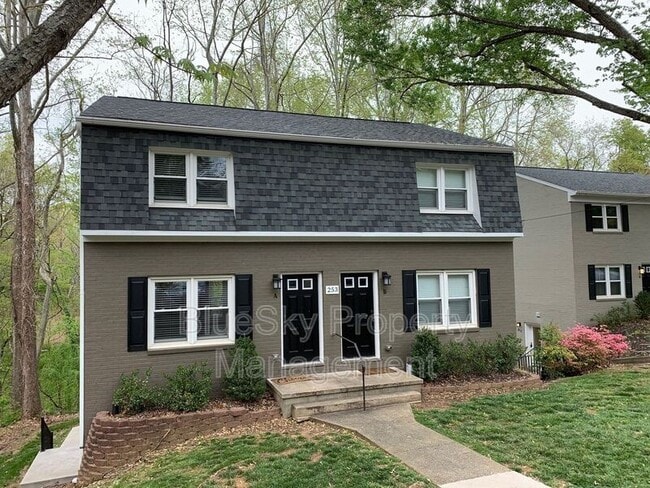 Photo - 253 Stribling Ave Unidad B Rental