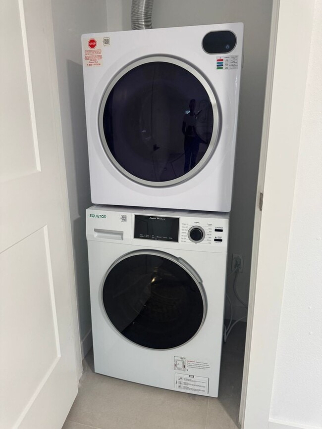 Photo - Rosedale Unit 818