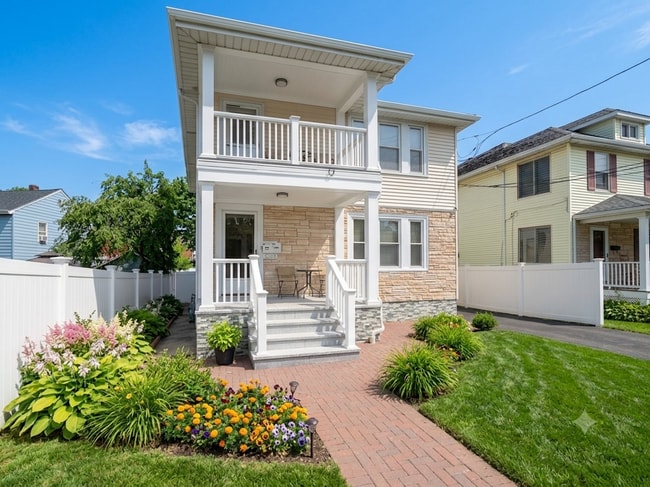 2329 Centre St Unidad 2329 Centre Street
