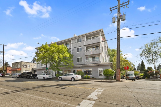 Building Photo - 1000 NE 88th St Rental
