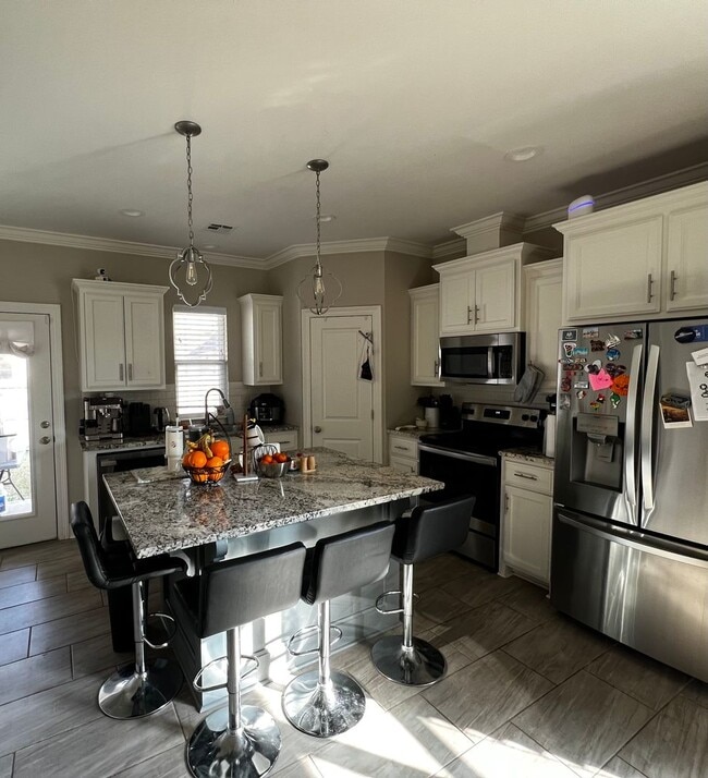 Photo - 3 Bedroom, 2 Bathroom, Brick Home , Garage , fenced yard