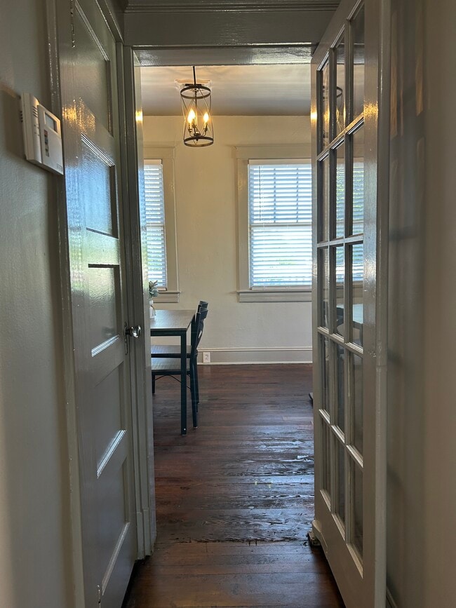 Photo - 812 Pollock St Unit Downtown Pollock St Gem