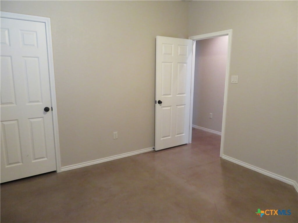 Photo - 734 Saengerhalle Rd