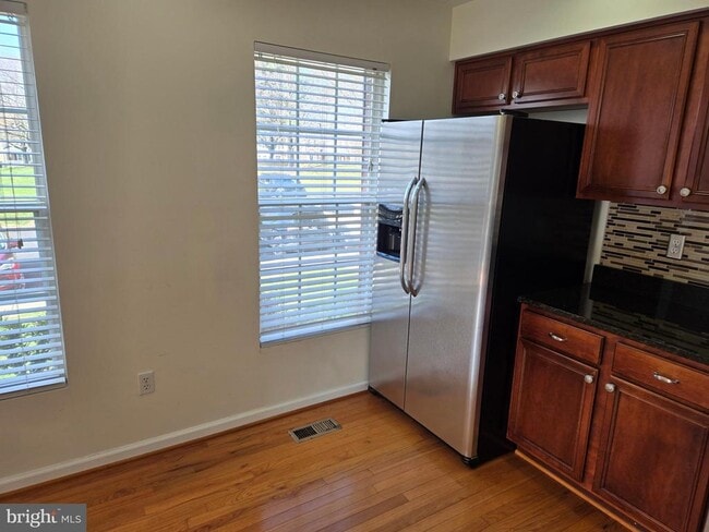 Photo - 300 Cinnabar Ln