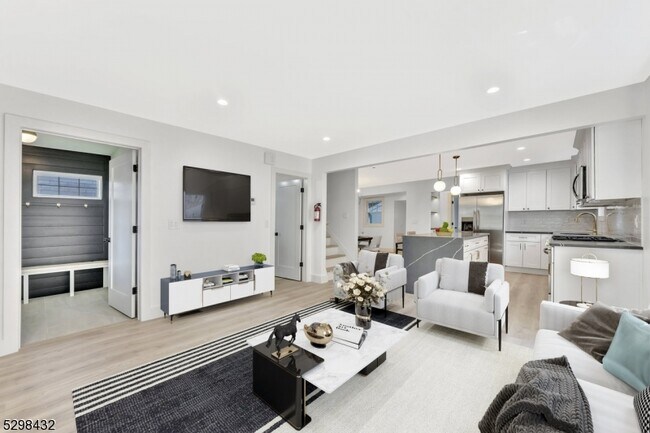 Photo - 317 Montclair Ave