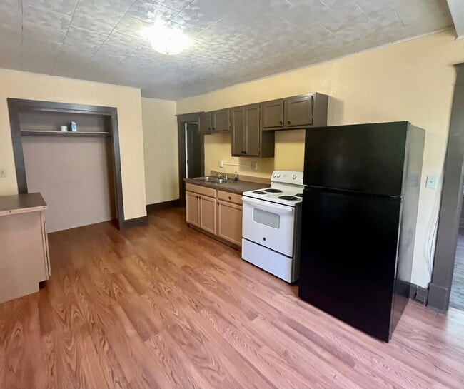 Photo - 526-532 E 8th St. Unit 532