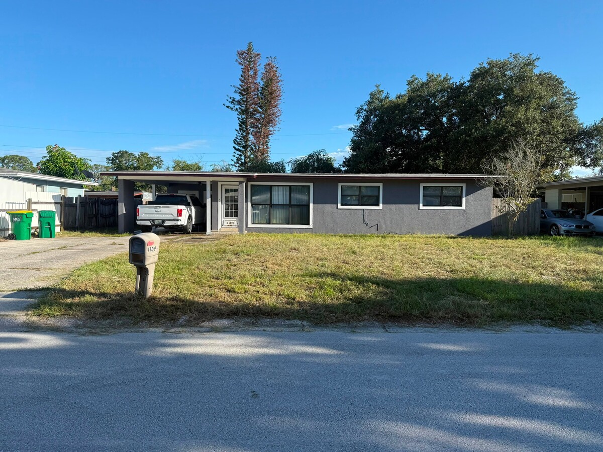 Photo - 1109 Willow Ln
