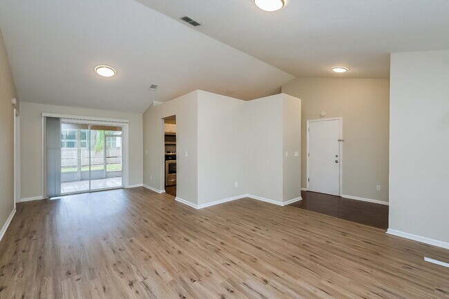 Photo - 4551 Oak River Cir