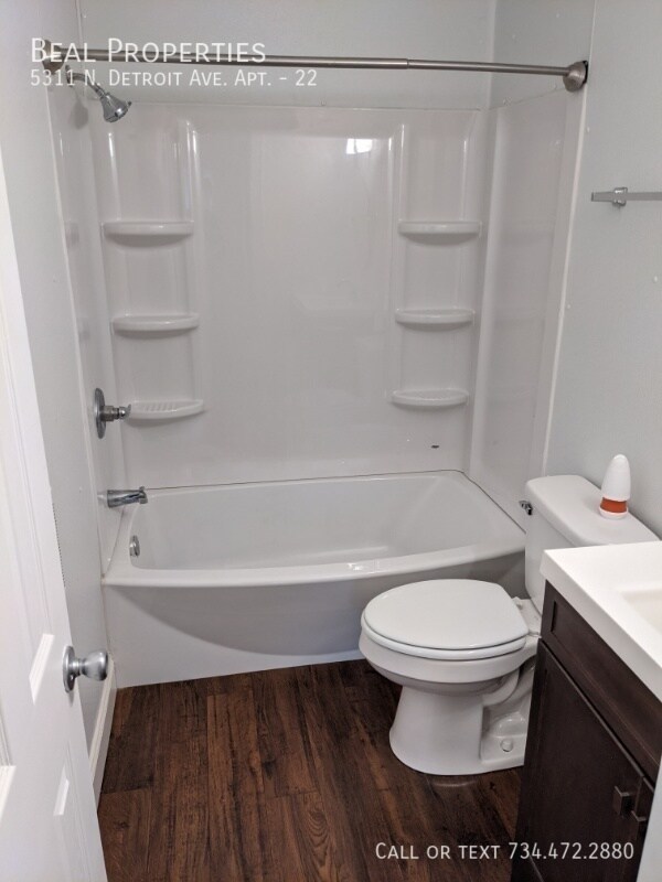 Photo - 5311 N Detroit Ave Unidad 22