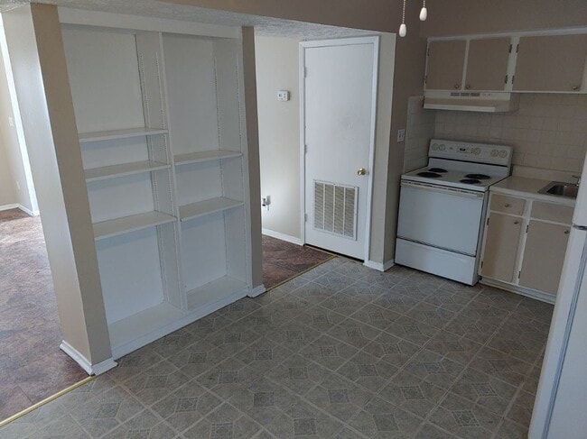 Photo - 1120 Johnson Ave