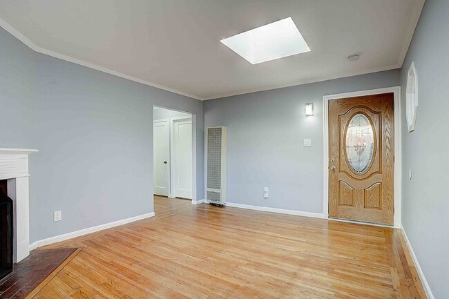 Photo - 3047-3049 Berlin Way