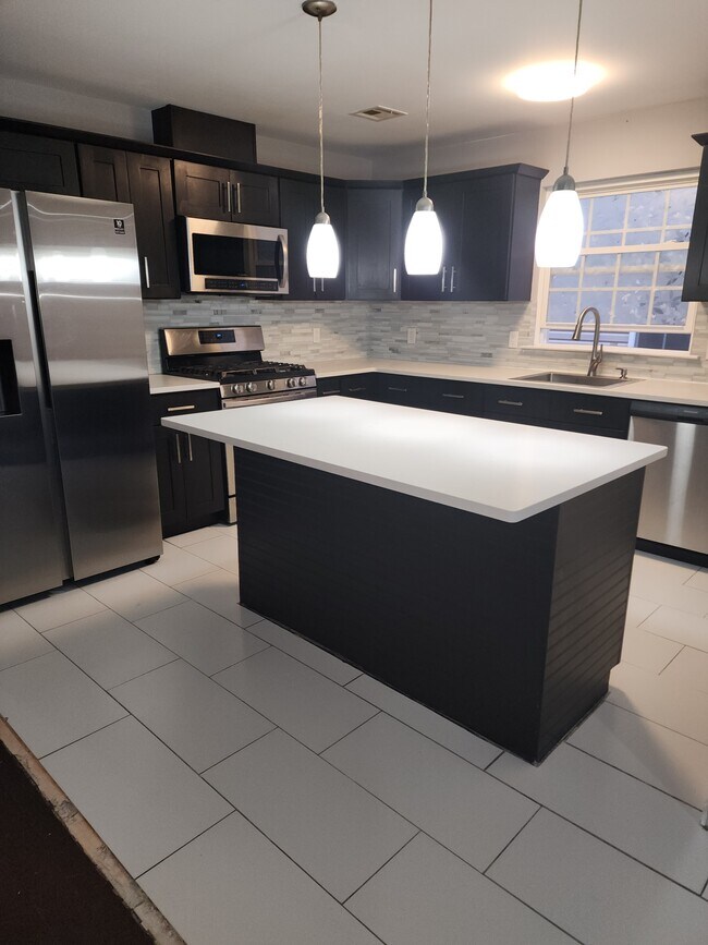 Photo - 102 N 5th St Unit 5 Street - 2nd Floor