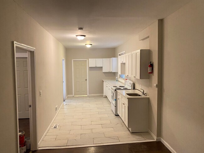 Photo - 152 S 10th St Unit 1