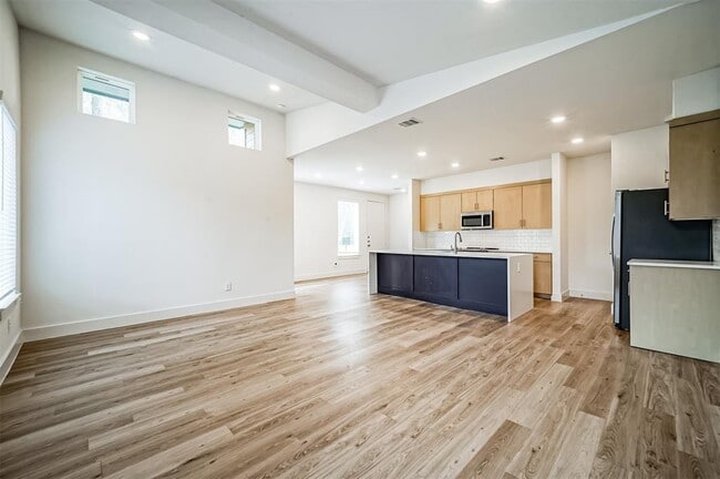 Photo - 2529 Appian Wy Casa