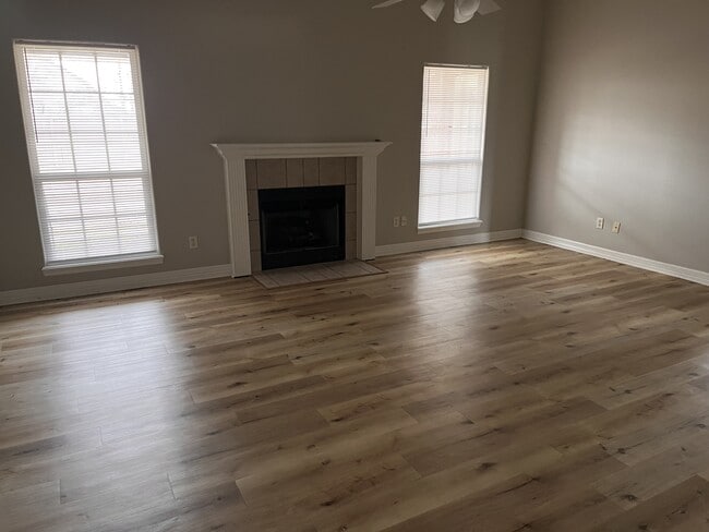 Photo - 952 Queen Annes Lace Dr