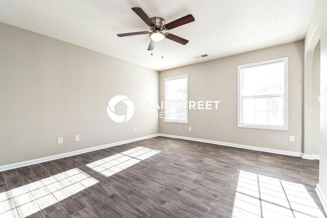 Photo - 2 Bedroom Pet-Friendly Home in Cartersville, GA with Main Street Renewal