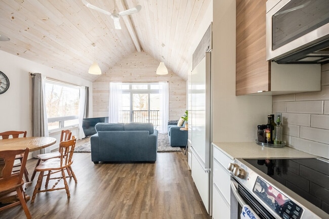 Photo - 20 Harbour Park Crescent Unit SI ID1513092P