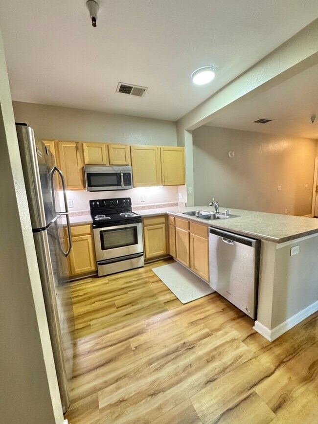 Photo - 4 Bedroom, 4 Bath Condo Unit 421