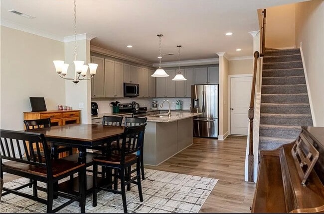 Photo - Beautiful 3Bed/2.5Bath Townhome located in...