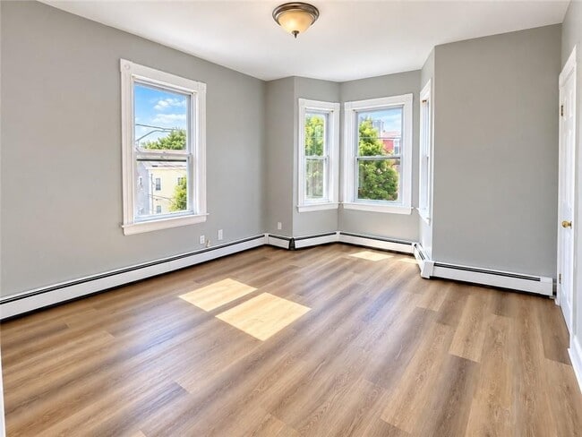 74 Sutton St Unit 3