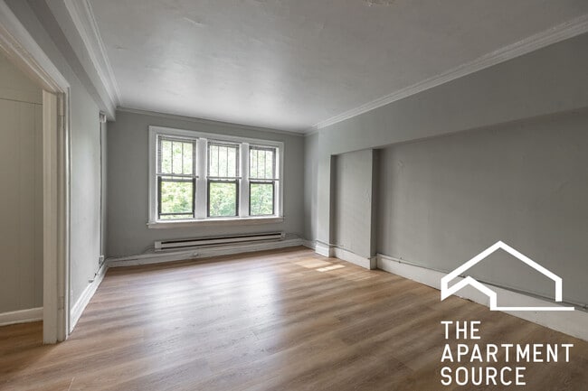 Photo - 1427 N Dearborn St