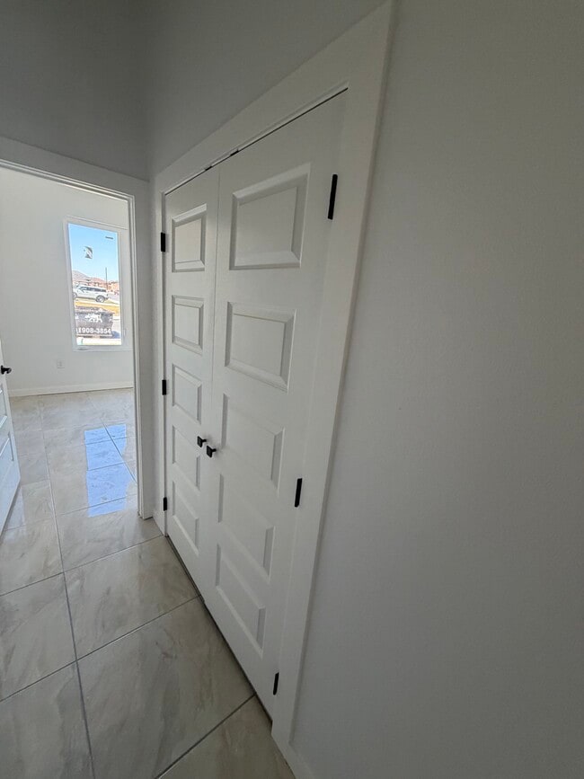 Photo - 4410 Escondido Ln S