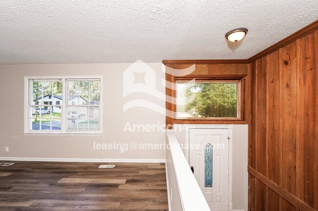 Photo - 113 Short 25th E Ave