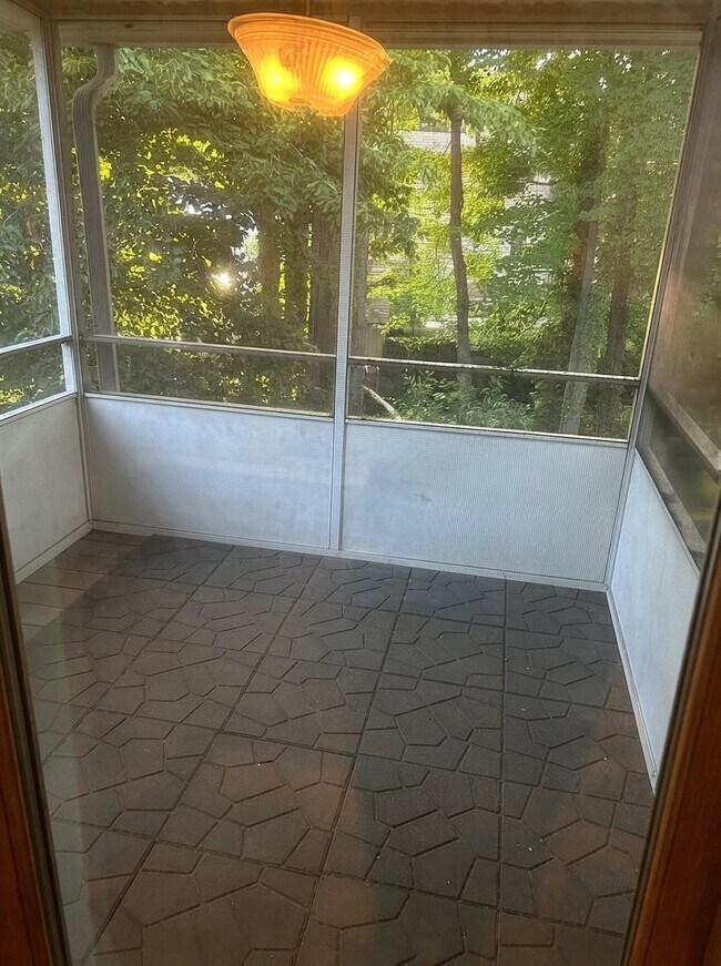 Photo - 9506 48th Pl