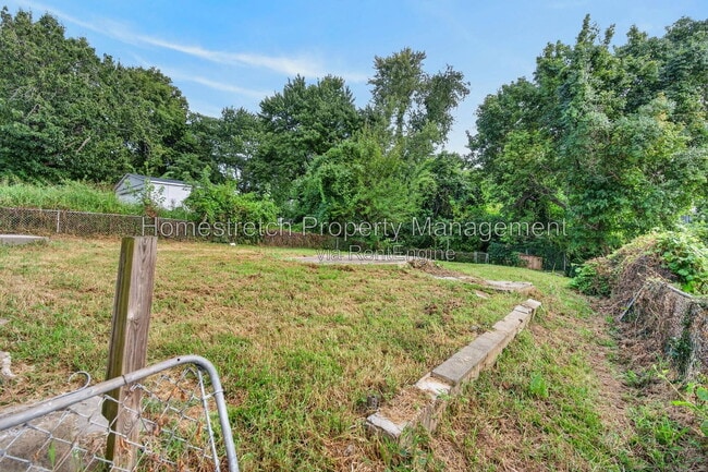 452 Bluff Dr