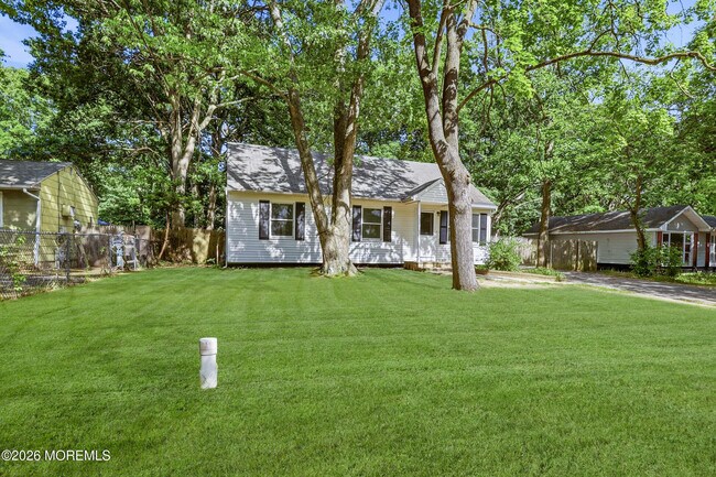 Photo - 1305 Marshall St