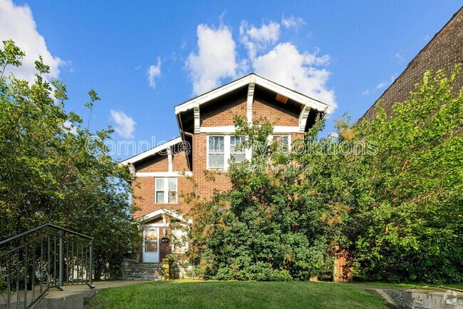 Building Photo - 3948 S Grand Blvd Unit 2f Rental