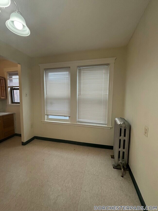 Photo - 19 Mora St Unit 4