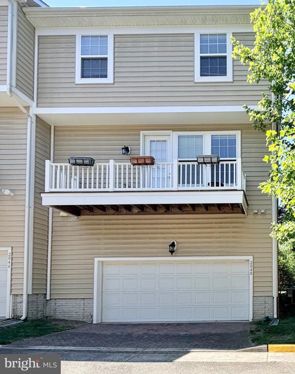Building Photo - 2048 Blunt Lane