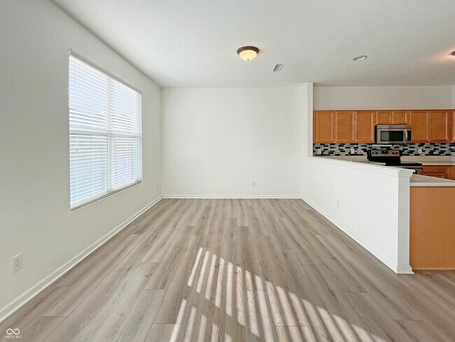 Photo - 5773 Bluff View Ln