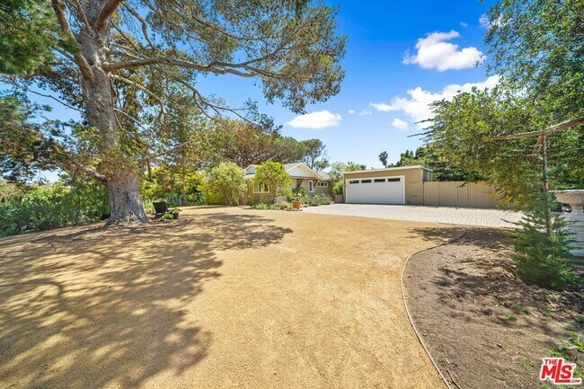 Photo - 28952 Selfridge Dr