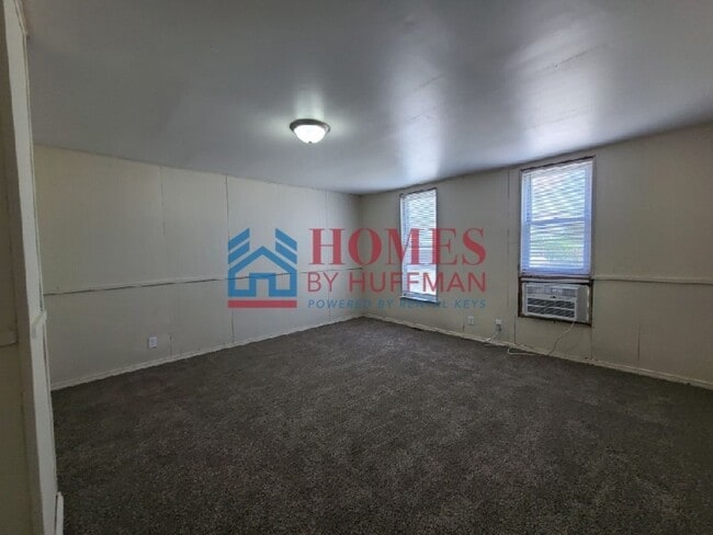 Photo - 920 W Columbia St Unit B